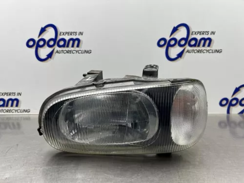 Koplamp links-8318010