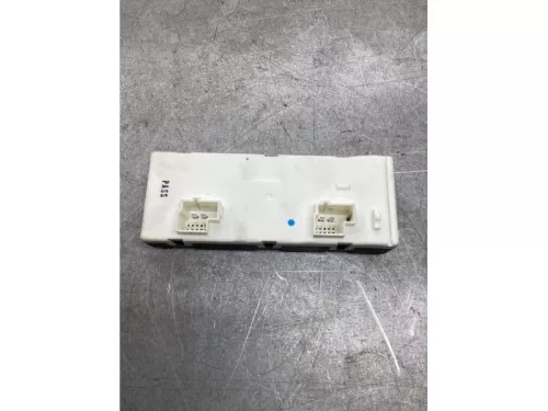 Module achterklep motor-8201781