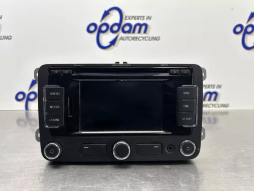 Radio-8210576