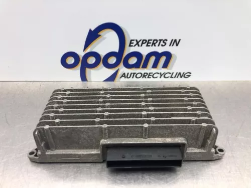 Radio versterker-8109027