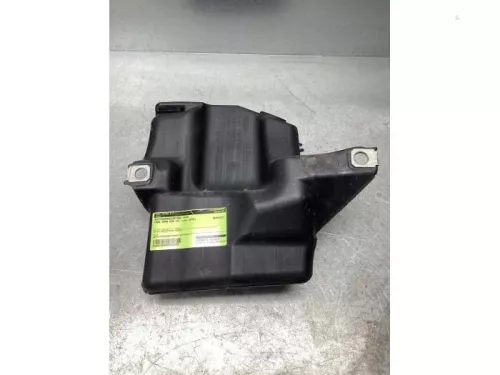 Ruitensproeiertank voor-7744102