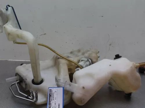 Ruitensproeiertank voor-7885377