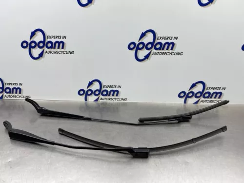 Ruitenwisserarm voor-8184557