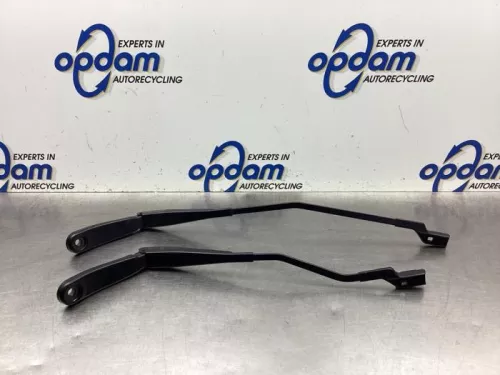 Ruitenwisserarm voor-8080654