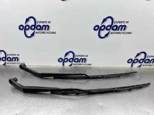 Ruitenwisserarm voor-8301318