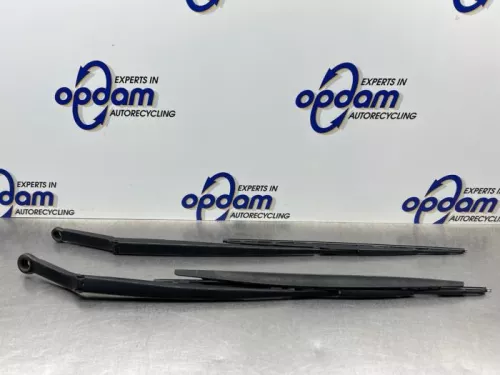 Ruitenwisserarm voor-8285252