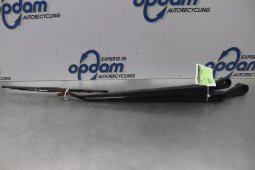 Ruitenwisserarm voor-7877176