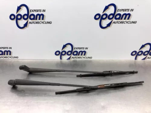 Ruitenwisserarm voor-7892449