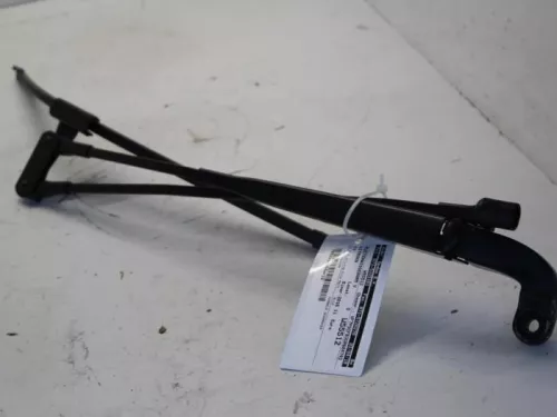 Ruitenwisserarm voor-7881693