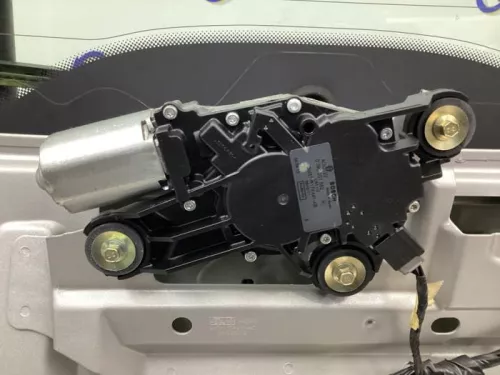 Ruitenwissermotor achter-8179701