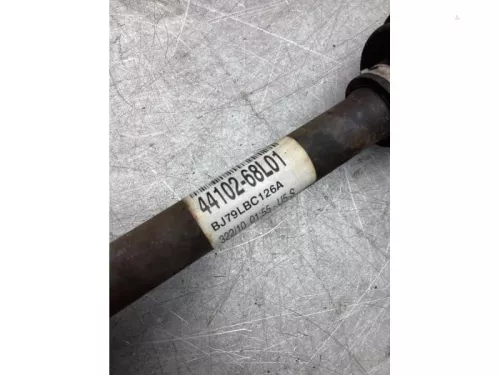 Aandrijfas links-voor Suzuki 4410268l01
