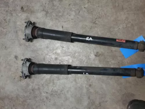 Schokdemper rechts-achter-7885393