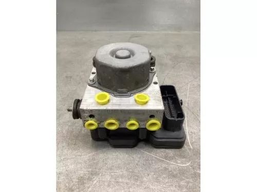 ABS Pomp-8137695