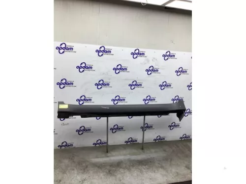 Zijskirt links-8253942