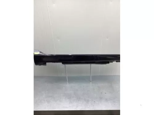 Zijskirt rechts-7183787