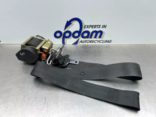 Veiligheidsgordel links-voor-8331946