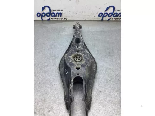 Draagarm links-achter-8337816