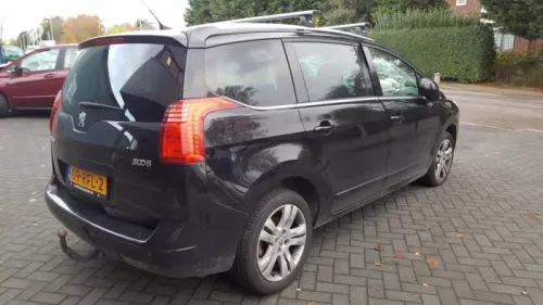 Achteras voorwielaandrijving-7737613 Achteras voorwielaandrijving-7737613