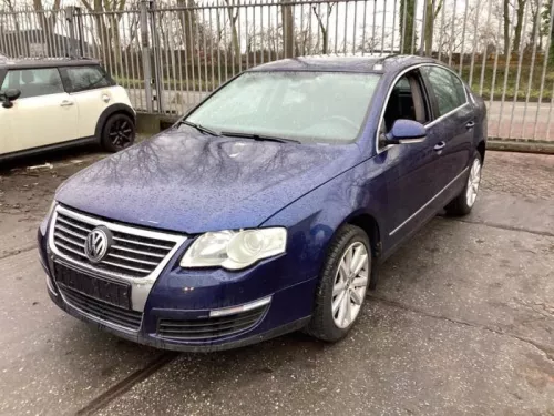 Scherm links-voor-8280715