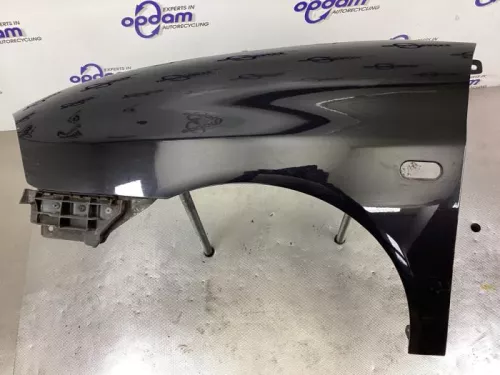 Scherm links-voor-8334252