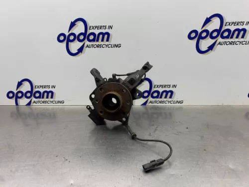 Fusee rechts-voor-8304828