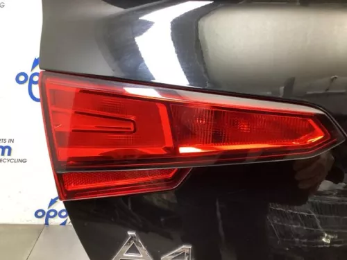 Achterlicht links-8081174