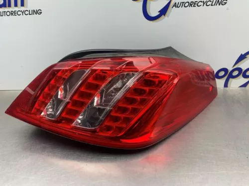 Achterlicht rechts-8314021