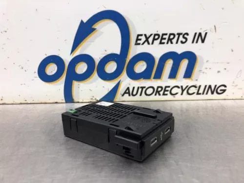 AUX/USB aansluiting-8158117