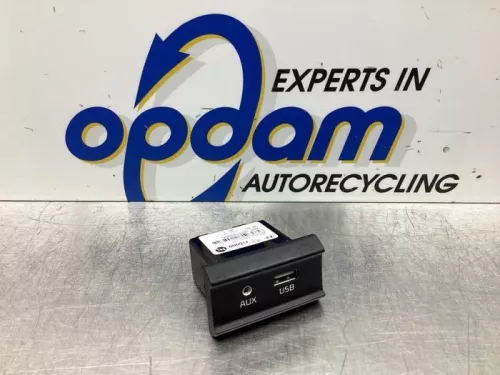 AUX/USB aansluiting-7932233