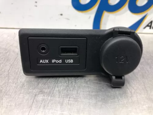 AUX/USB aansluiting-6923658
