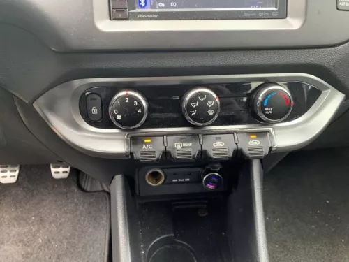 AUX/USB aansluiting-8259267