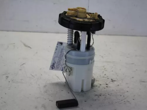 Benzinepomp-7881524