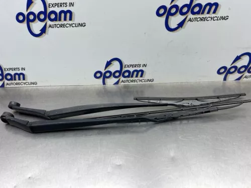 Ruitenwisserarm voor-8360069