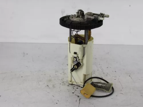 Benzinepomp-7571402