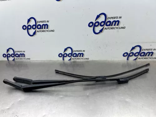 Ruitenwisserarm voor-8288846