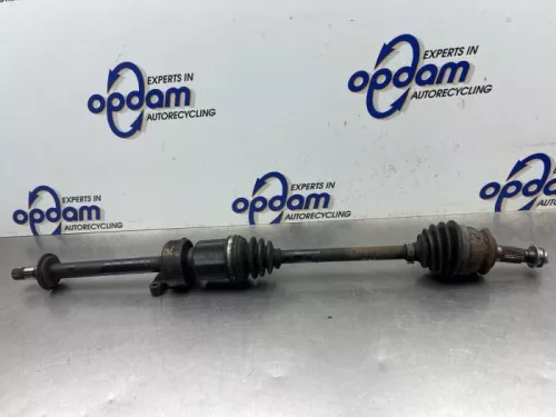 Aandrijfas rechts-voor-8327545