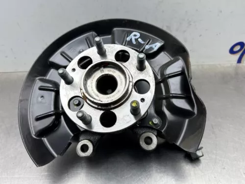 Fusee rechts-achter-8083751