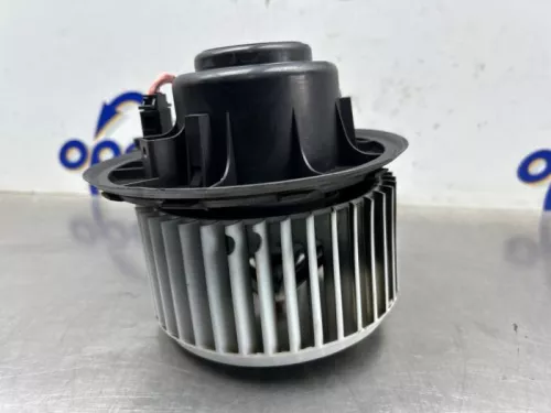 Kachel Ventilatiemotor-8311293