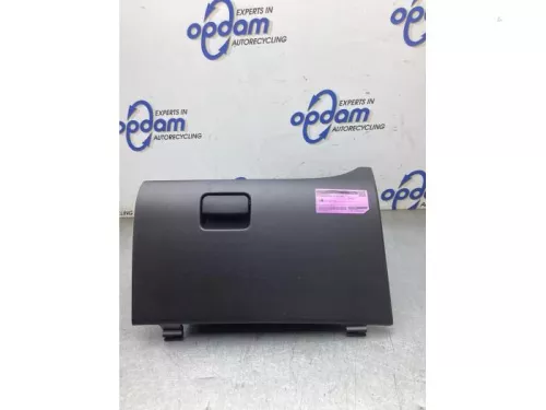 Dashboardkastje-8290357