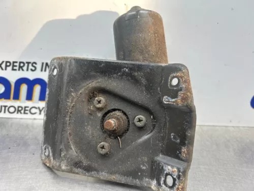 Ruitenwissermotor voor-8380298