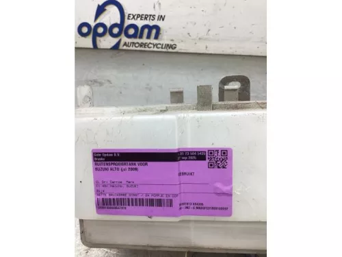 Ruitensproeiertank voor-8377726