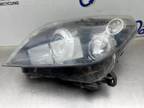 Koplamp links-8362866