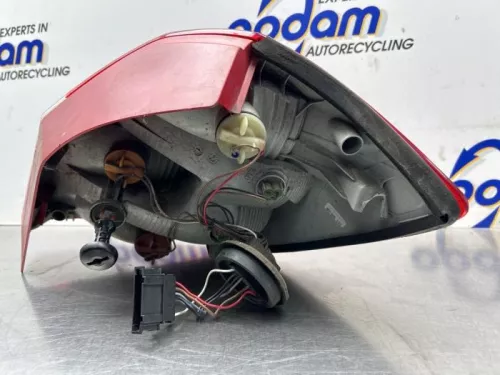 Achterlicht links-8364519