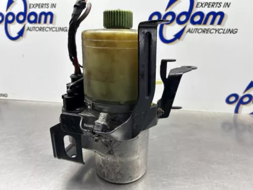 Stuurbekrachtiging Pomp-8374692