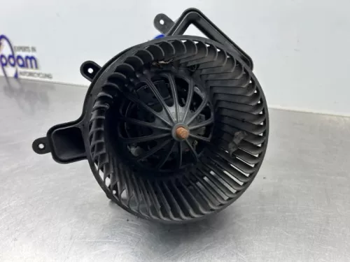 Kachel Ventilatiemotor-8251101