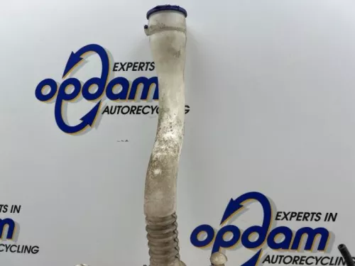 Ruitensproeiertank voor-8251101