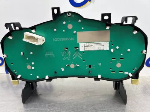 Kilometerteller KM-8373257