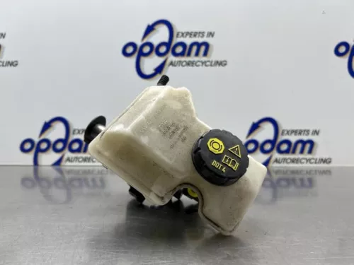 Hoofdremcilinder-8288846