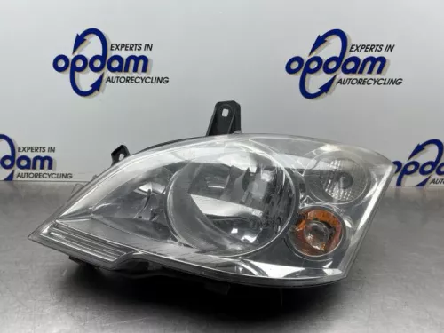 Koplamp links-8363669