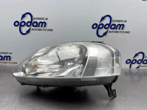 Koplamp links-8388899